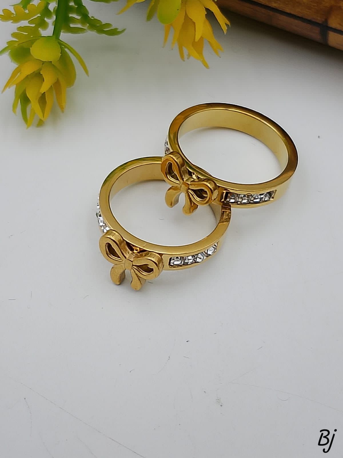 BOW RING (SILVER 925 ITALY /GOLD COATED / PAWNABLE )