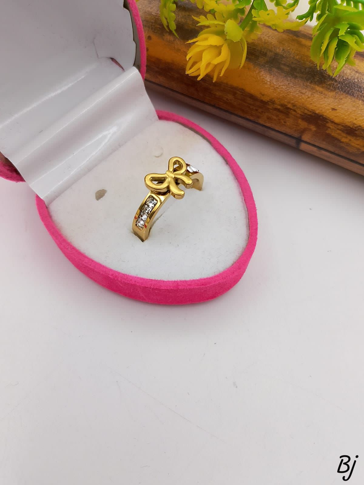 BOW RING (SILVER 925 ITALY /GOLD COATED / PAWNABLE )