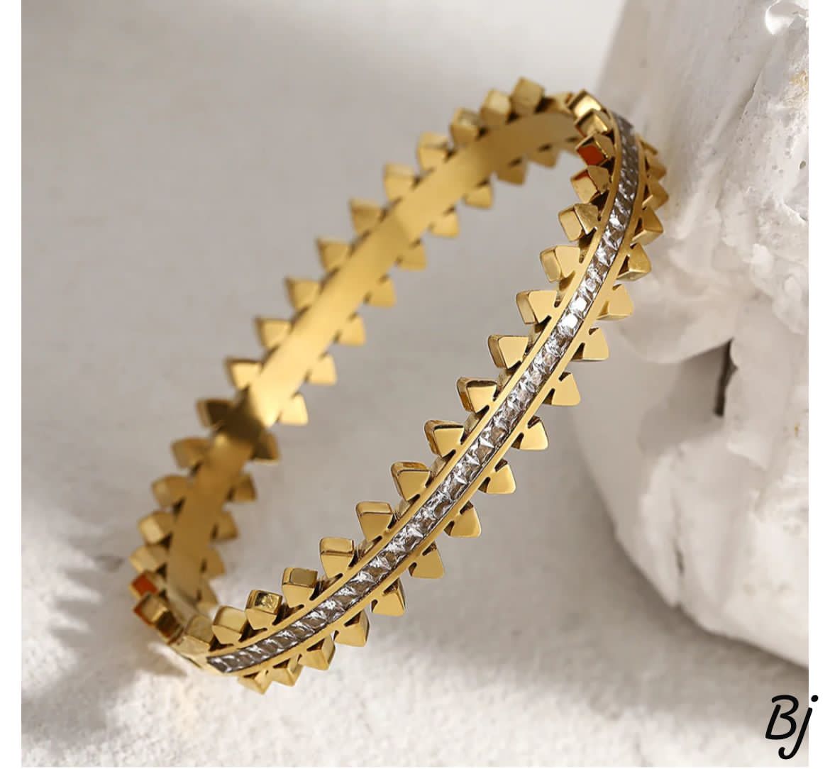 HANDCUFS FOR HER (SILVER 925 ITALY / GOLD COATED /PAWNABLE )