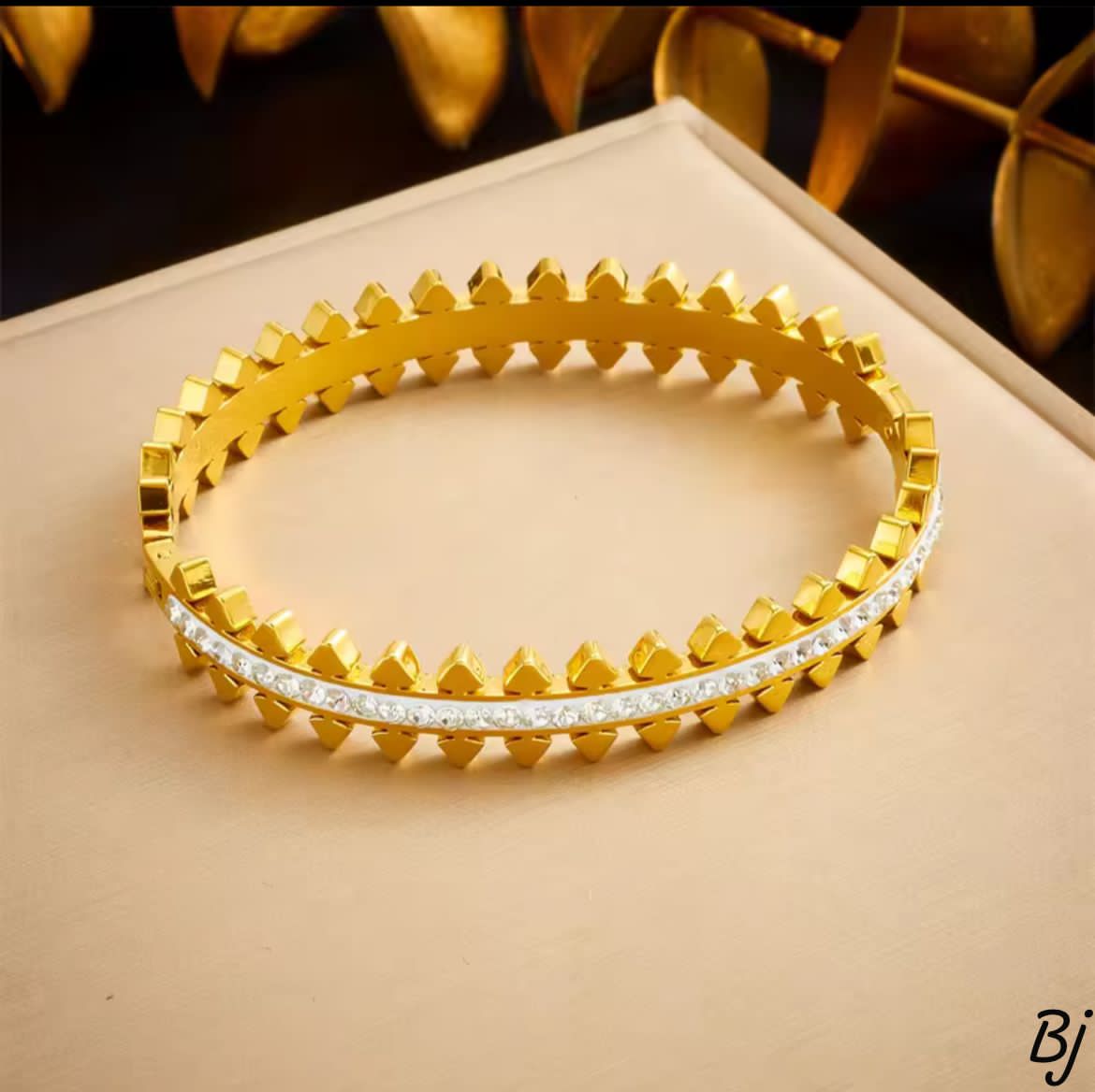 HANDCUFS FOR HER (SILVER 925 ITALY / GOLD COATED /PAWNABLE )